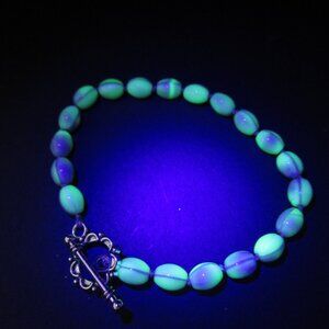 Vintage Uranium Glass bead bracelet